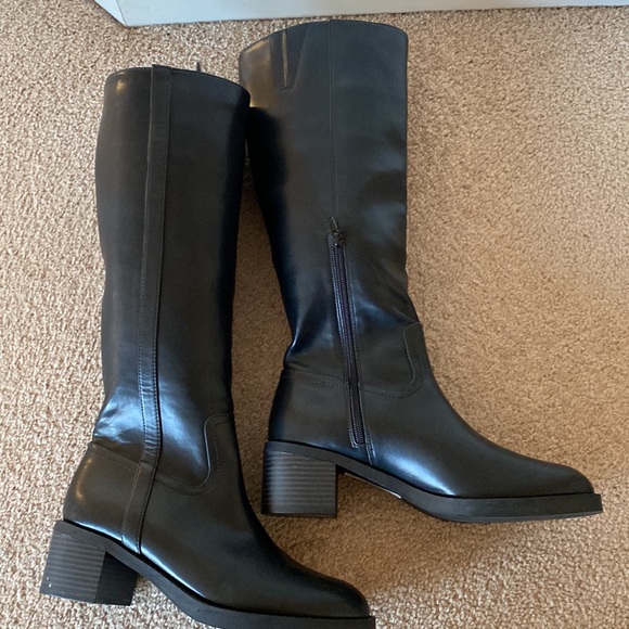 “Loft” black boots, size 8 1/2; NWOT - Picture 4 of 6